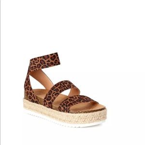 Time and Tru Women's Flatform Sandals Sizes 7